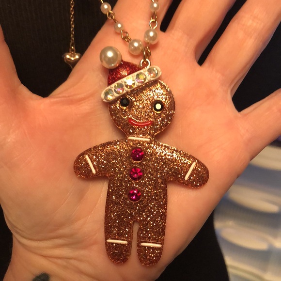Adorable Betsey Johnson Sparkly Faux Pearl & Rhinestone Gingerbread Necklace - Picture 15 of 17